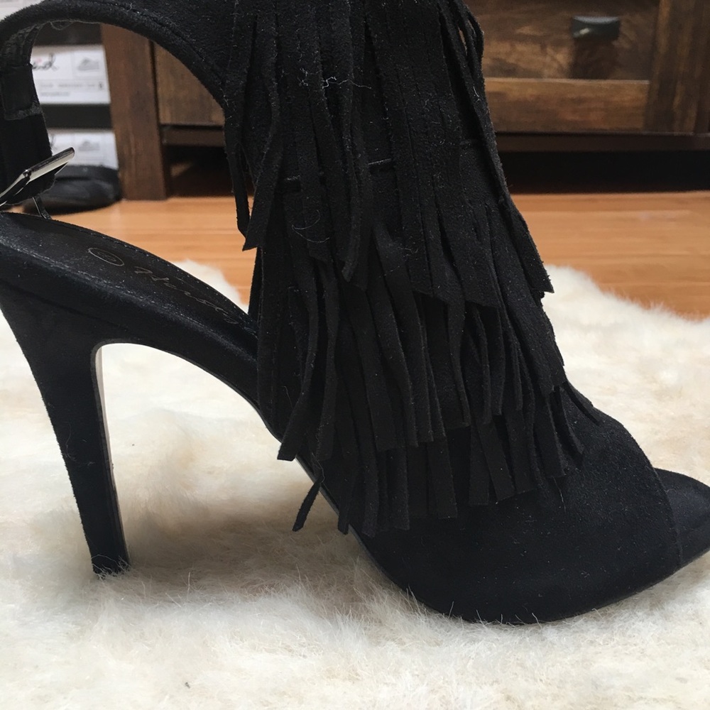 Herstyle fringe heels 👠 - Picture 2 of 5